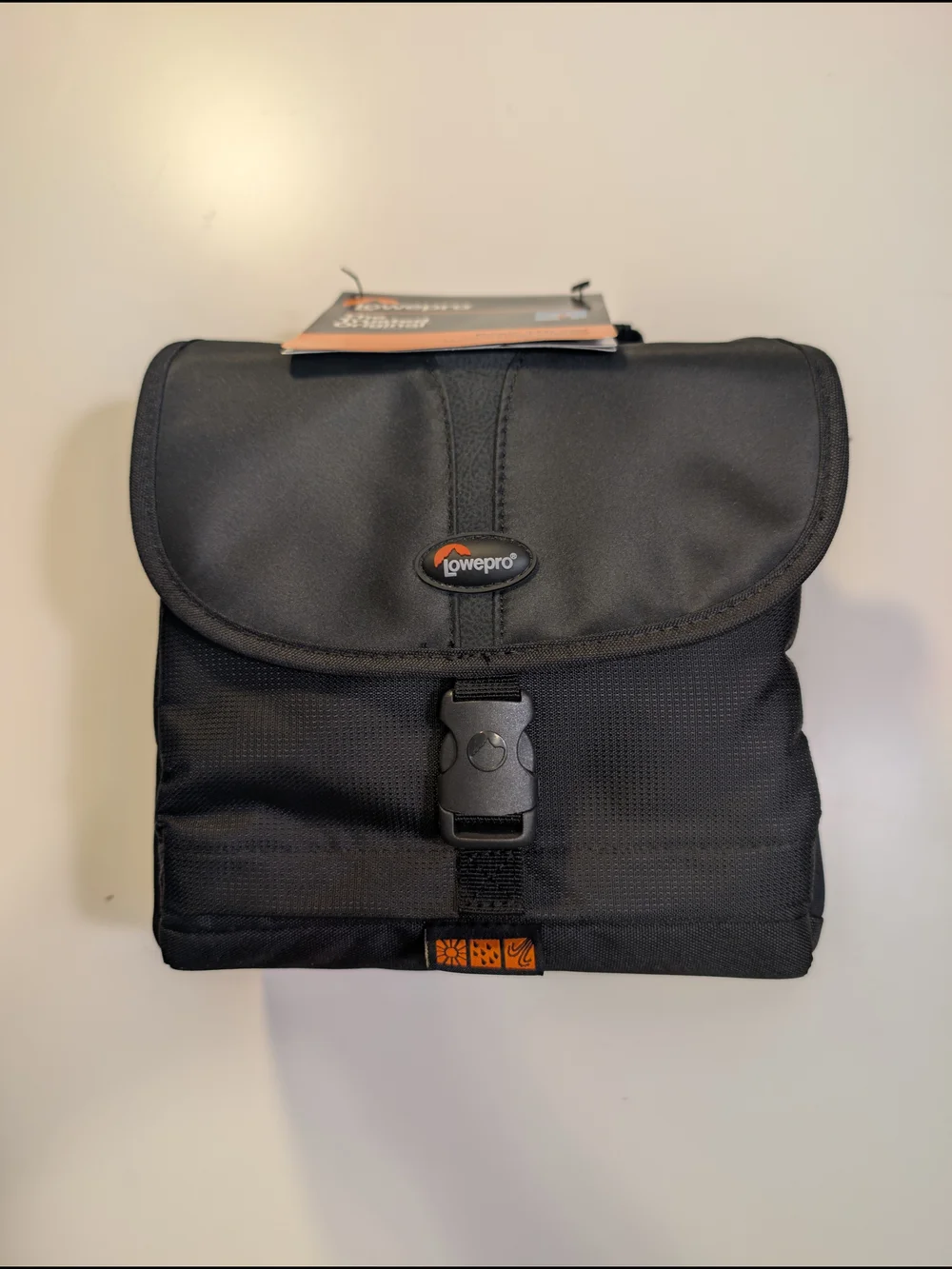 NWT Lowepro Mirrorless Camera Bag Weatherproof Shoulder Case for Sony Alpha Cano